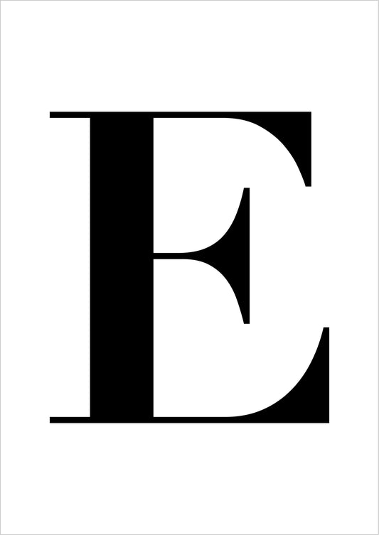 Poster Buchstabe „E“ freigestellt auf weißem Hintergrund