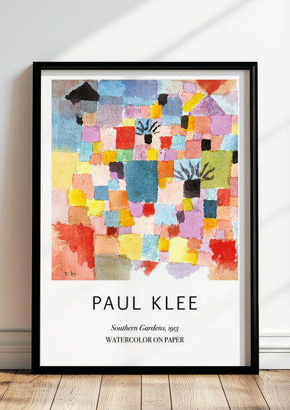 Southern Gardens von Paul Klee als Poster, in schwarzem Rahmen, stehend auf dem Boden, angelehnt an einer Wand