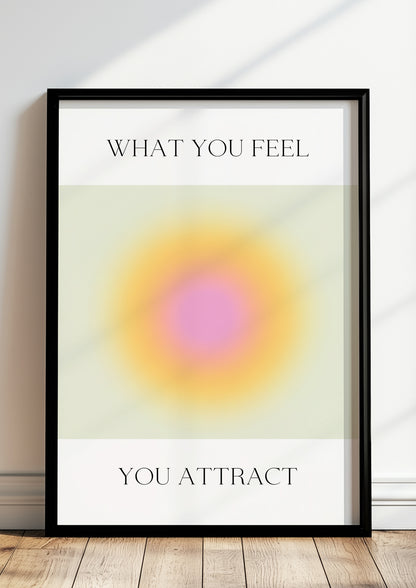 Farbverlauf-Poster in warmen Pastelltönen mit spiritueller Botschaft im Rahmen