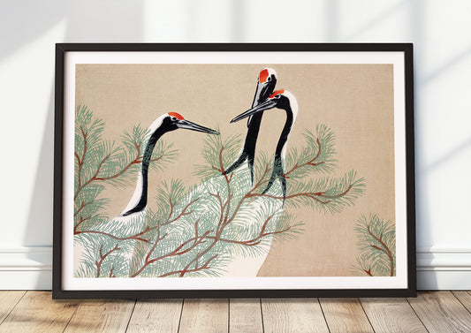 Kamisaka Sekka – Cranes (from Momoyogusa) als Poster mit schwarzem Rahmen, stehend am Boden an eine Wand gelehnt