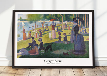 A Sunday Afternoon on the Island of La Grande Jatte von Georges Seurat Kunstdruck im schwarzen Rahmen, an Wand gelehnt