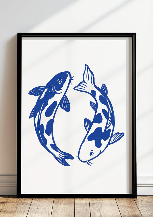 Gerahmter Kunstdruck mit blauen Koi Fischen als stilvolle Wanddeko fürs Wohnzimmer oder Schlafzimmer
