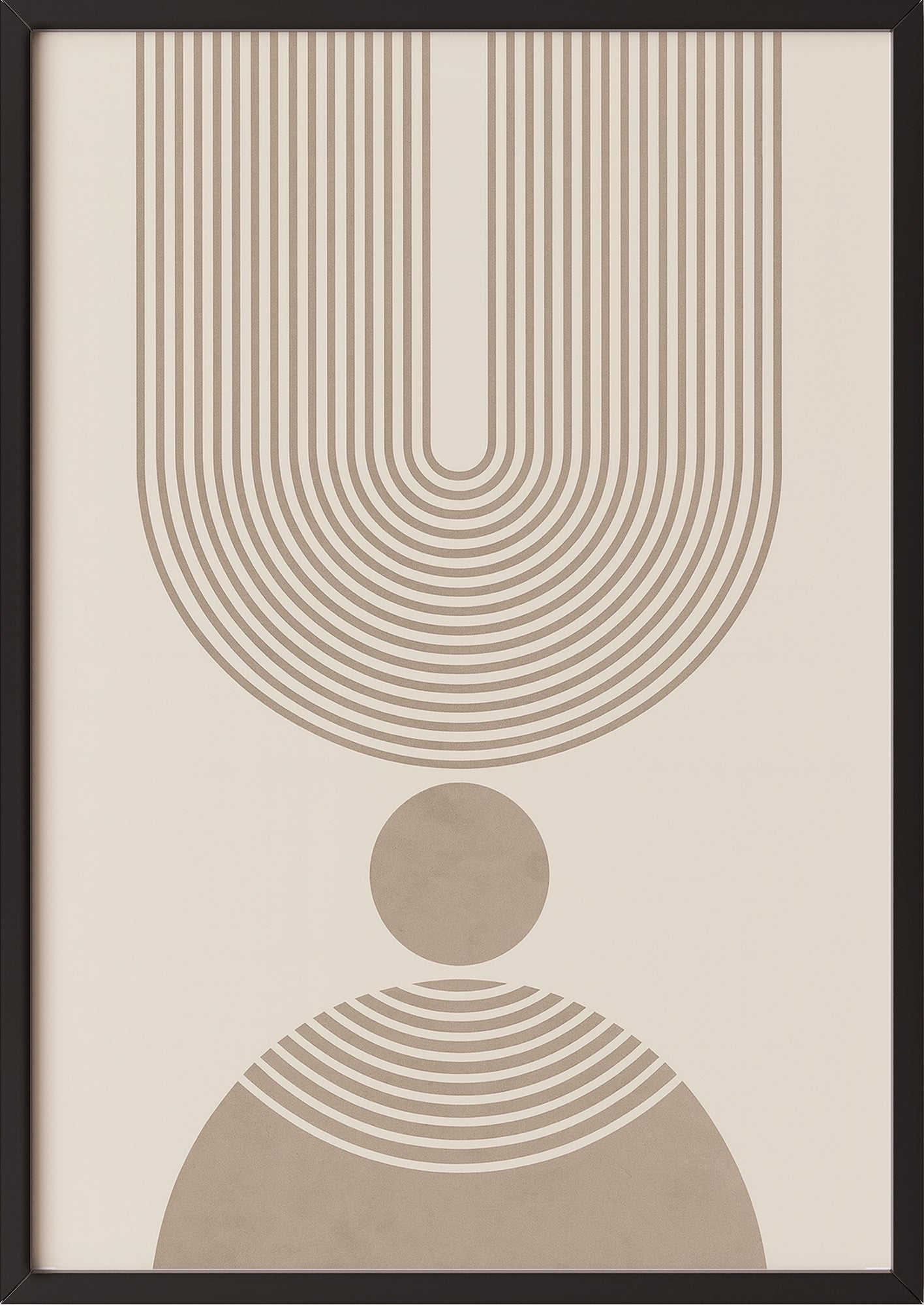 Gerahmtes Poster mit Bögen und Kreis in harmonischer Balance an Wand gelehnt