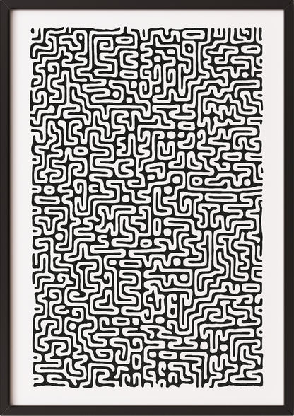 Abstraktes Linienmuster in Schwarz-Weiß, eingerahmt in Schwarz, an eine Wand gelehnt