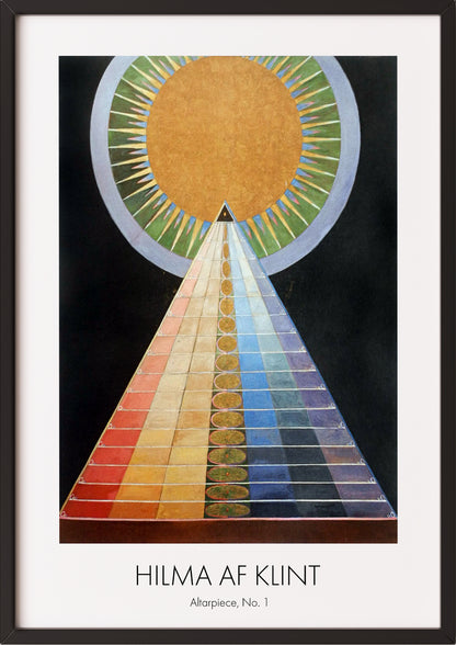 Frau hängt Altarpiece, No.1 von Hilma af Klint als Poster in schwarzem Rahmen an die Wand
