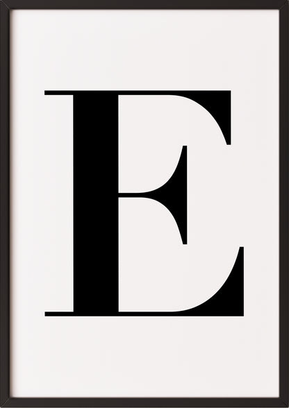 Poster Buchstabe „E“ in schwarzem Holzrahmen