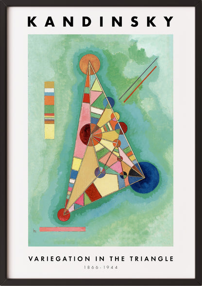 Frau hängt Variegation in the Triangle von Wassily Kandinsky als Poster in schwarzem Rahmen an die Wand