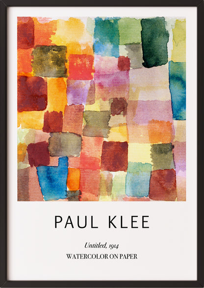 Frau hängt Untitled von Paul Klee als Poster in schwarzem Rahmen an die Wand