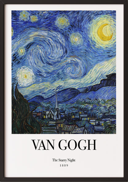 Frau hängt The Starry Night von Vincent van Gogh als Poster in schwarzem Rahmen an die Wand