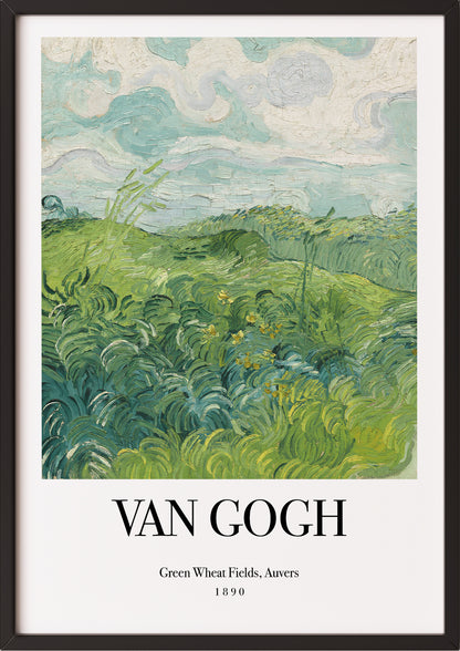 Frau hängt Green Wheat Fields, Auvers No. 2 von Vincent van Gogh als Poster in schwarzem Rahmen an die Wand