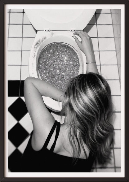 Poster Glitter Toilet im schwarzen Holzrahmen