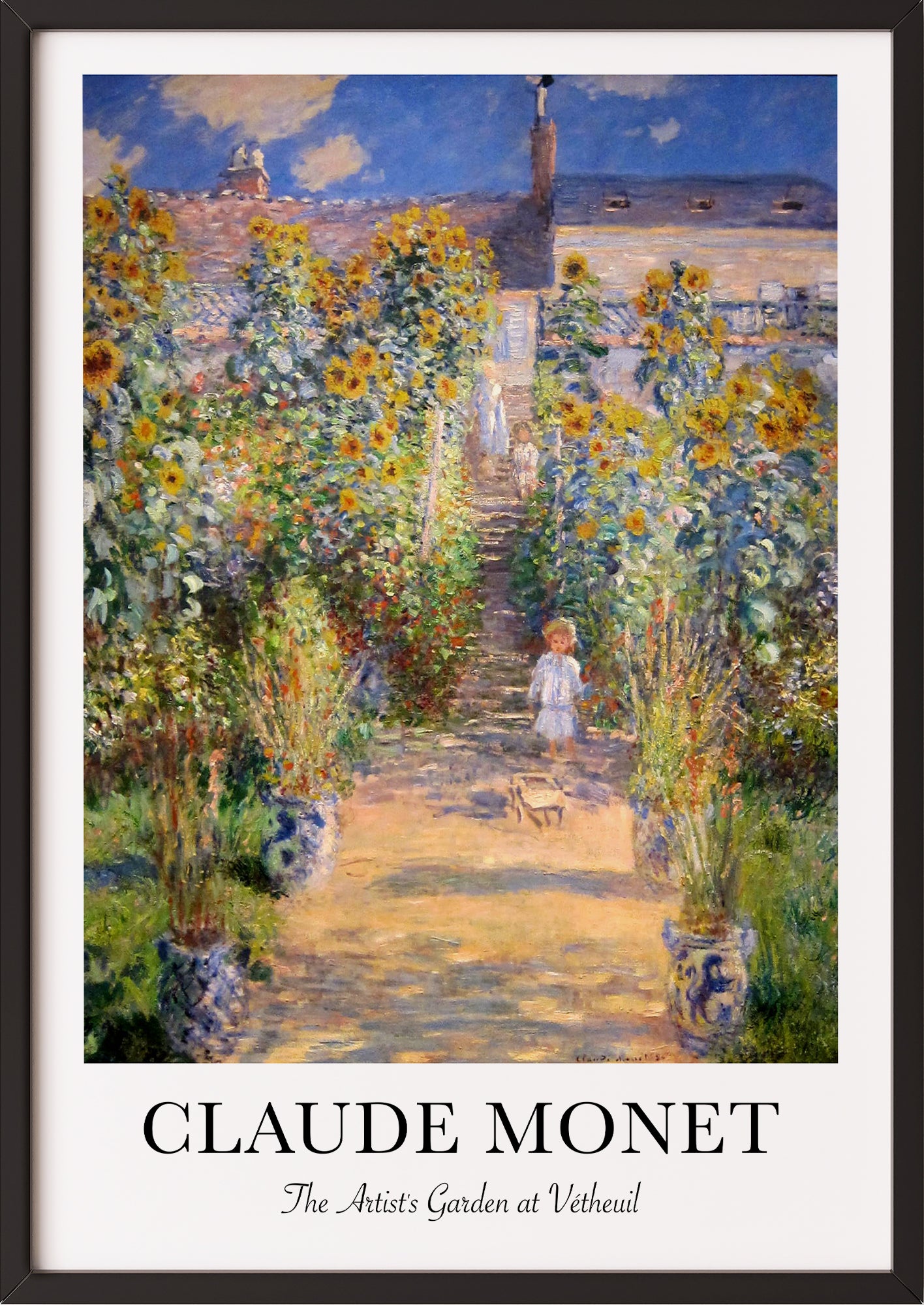 Frau hängt The Artist's Garden at Vétheuil von Claude Monet als Poster in schwarzem Rahmen an die Wand