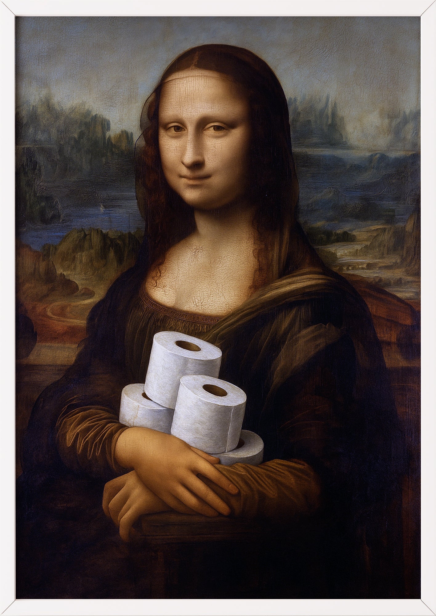 Ein weiß gerahmtes Poster zeigt die Mona Lisa mit einem Arm voller Klopapierrollen, was dem Kunstklassiker eine witzige und leichte Note verleiht.