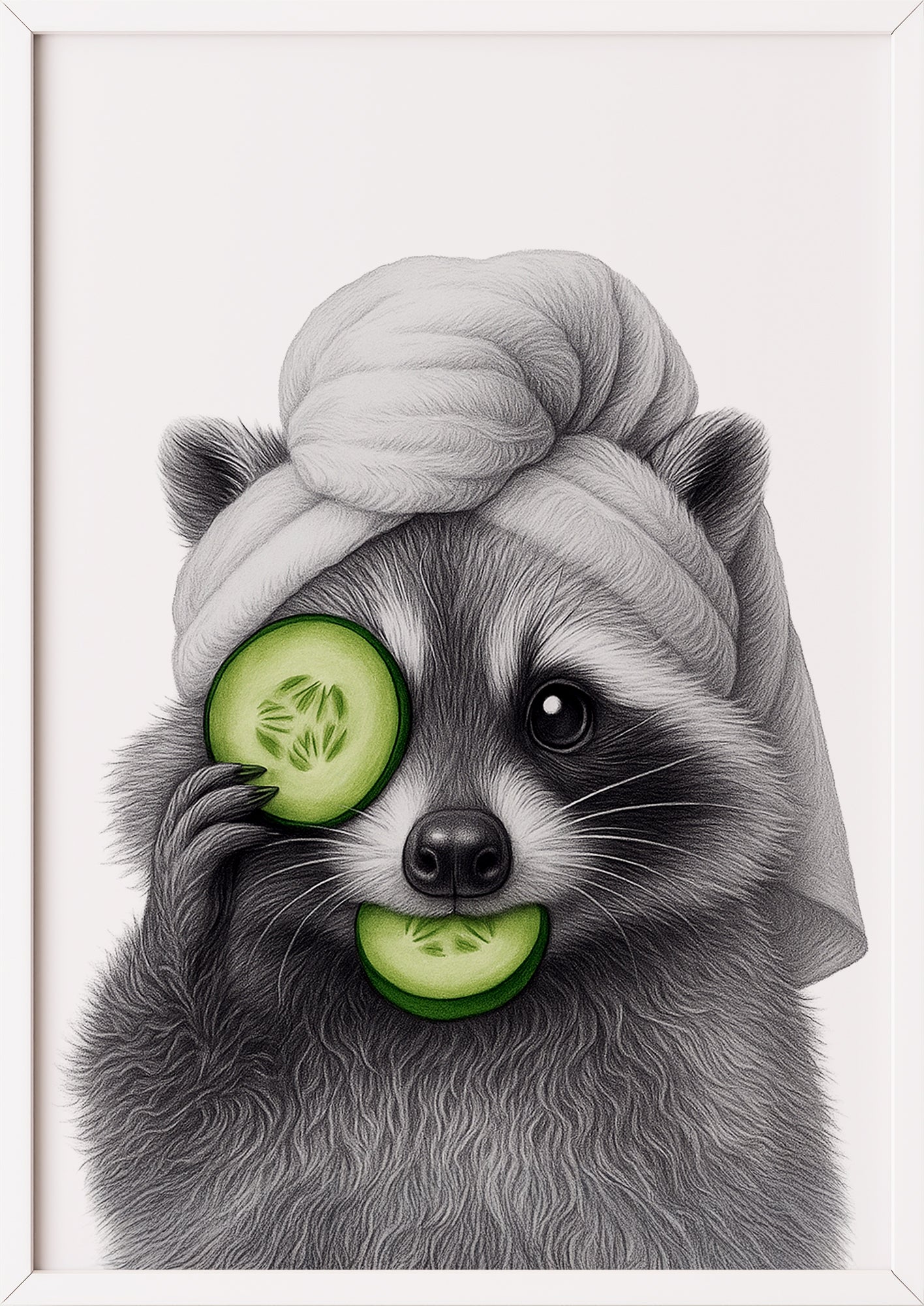 Waschbär Bild mit Gurkenscheiben und Handtuch in weißem Rahmen, moderne Wandgestaltung